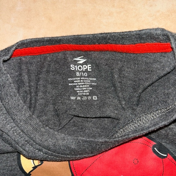 Gray Short Sleeve Tee with Graphic Designs - Picture 3 of 4